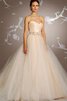 Robe de mariée au niveau de cou de traîne courte textile en tulle de col en cœur ruché - 2