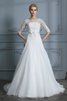 Robe de mariée en dentelle avec nœud boutonné brillant simple - 4