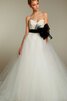Duchesse-Linie Tüll rückenfreies Brautkleid mit Schleife ohne Ärmeln - 1