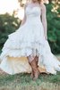 Ärmellos A-Line hoch niedrig extravagantes Brautkleid mit Blume mit Bordüre - 2