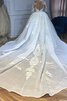 Robe de mariée avec cristal avec manche longue rêveur dans l'eglise extraodinaire - 2