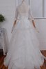 Robe de mariée sage avec zip de col en cœur avec manche longue textile en tulle - 2