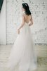 Sweep Zug Strand A-Line romantisches Brautkleid mit Schaufel Ausschnitt mit Applikation - 3