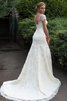 Robe de mariée cordon avec gradins avec manche courte ouverture frontale au niveau de cou - 2