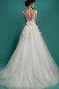 Robe de mariée romantique en dentelle decoration en fleur avec manche courte boutonné - 2