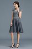 A-Line Prinzessin V-Ausschnitt Knielanges Brautmutterkleid mit Jacke - 7
