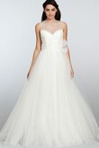 Vestido de Novia en Tul de Abalorio de Natural de Cola Barriba con Cintas