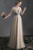 Reißverschluss Unverwechselbar Prächtiges Romantisches Brautkleid mit Schleife