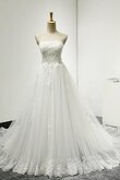 Tüll A-Linie Perlenbesetztes normale Taille Gericht Schleppe Brautkleid mit Bordüre