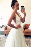 Robe de mariée jusqu'au sol à la mode avec sans manches de col en v sexy