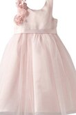 Robe de cortège enfant avec fleurs d'epaule ecrite ligne a manche nulle avec nœud