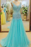 Sweep Zug A-Line Ärmellos Perlenbesetztes sexy Abendkleid mit V-Ausschnitt