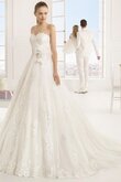 Robe de mariée moderne broder avec fleurs ligne a en tulle