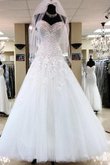 Abito da sposa in tulle meraviglioso gioiello corpetto accentato con ricamo lunghi sogno