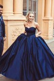 Unverwechselbar Reißverschluss Duchesse-Linie Ballkleid mit Rüschen ohne Ärmeln