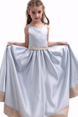 Robe de cortège enfant plissage longue manche nulle col u profond