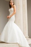 Robe de mariée impressioé distinguee longue avec sans manches en organza