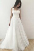 Robe de mariée plissé delicat de col en v de traîne courte a plage
