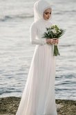 Abito da sposa bella con maniche lunghe medievale a spiaggia semplice con ricamo