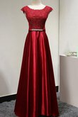 Plissiertes Schaufel-Ausschnitt A-Line Brautjungfernkleid mit Schleife mit Gürtel