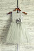 Normale Taille A-Line Organza Sittsames Blumenmädchenkleid mit Blume