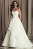 Robe de mariée intemporel romantique de traîne courte ligne a col en forme de cœur