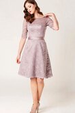 Spitze knielanges konservatives Brautjungfernkleid mit Schleife mit Gürtel