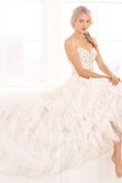 Ärmelloses Perlenbesetztes A-Line normale Taille rückenfreies Brautkleid