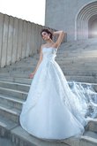 Abito da Sposa in Pizzo Coda A Strascico Cappella Ball Gown Cuore Alta Vita