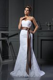 Robe de mariée moderne longue de traîne moyenne fermeutre eclair appliques