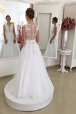 Ärmelloses Meerjungfrau Luxus Brautkleid mit Bordüre mit Schaufel Ausschnitt