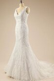 Robe de mariée facile balancement de col en v de sirène sans ceinture