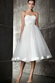 Abito da Sposa con Nastro con Increspato A-Line in Raso Cuore Sotto Ginocchio