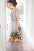 Vestido de Dama de Honor de Corte-A en Tul de Encaje Adorno de Escote en V de Abalorio