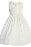 Kurze Ärmeln A-Linie gerüschtes bodenlanges Blumenmädchenkleid mit Empire Taille
