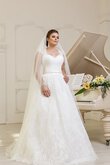 Robe de mariée longueur au ras du sol cordon manche nulle ruché avec perle