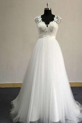 Clasico Vestido de Novia de Corte-A en Tul con Cintas