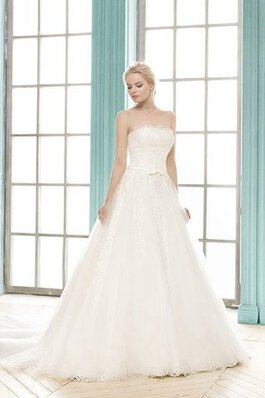 Gericht Schleppe Spitze A-Line normale Taille Brautkleid mit Bordüre mit Applike