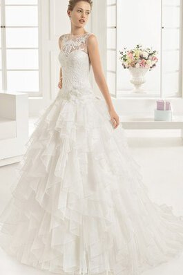 Robe de mariée derniere tendance en tulle a-ligne avec gaze de traîne courte