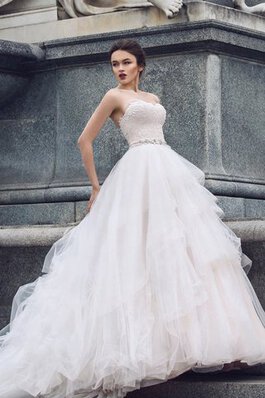 Robe de mariée appliques ruchés plongeants en tulle a-ligne avec lacets