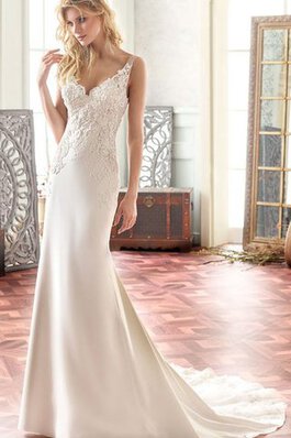 Robe de mariée plissé longue romantique v encolure brodé