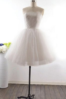 Robe de mariée textile en tulle avec sans manches a-ligne bretelles spaghetti