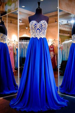 Junoesque Rückenfreies Herz-Ausschnitt Ballkleid mit Bordüre aus Chiffon