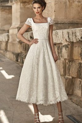 Abito da Sposa Sotto Ginocchio Allacciato Vintage Moderno con Manica Corte Quadrato