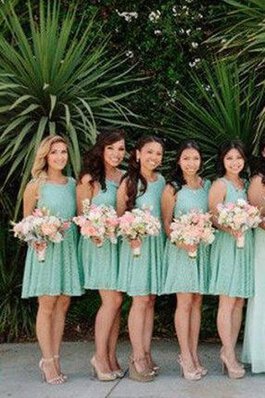 Ärmellos A-Line Spitze Schaufel-Ausschnitt tiefer V-Ausschnitt knielanges Brautjungfernkleid