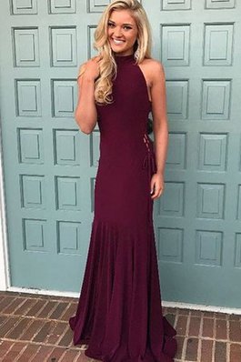 Robe de bal de dos nu en satin joli manche nulle ruché
