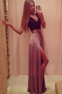 A Linie Spitze Chiffon V-Ausschnitt Zickzack Ausschnitt bodenlanges Ballkleid