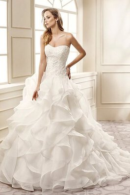 Organza trägerlos Ärmelloses romantisches Brautkleid mit mehrschichtigen Rüsche aus Spitze