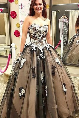 Duchesse-Linie Ärmelloses Herz-Ausschnitt Anständiges Abendkleid aus Tüll