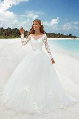 Robe de mariée intemporel elégant avec manche longue ceinture en étoffe en plage